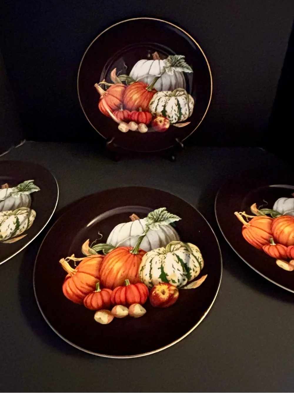 Williams Sonoma Harvest Pumpkin 4 Black Dinner Plates 10.5” 2018 Discontinued